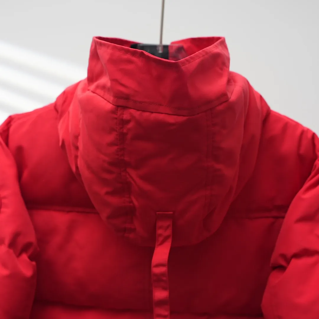 CANADA GOOSE 17 ：Red Size：S-XXL